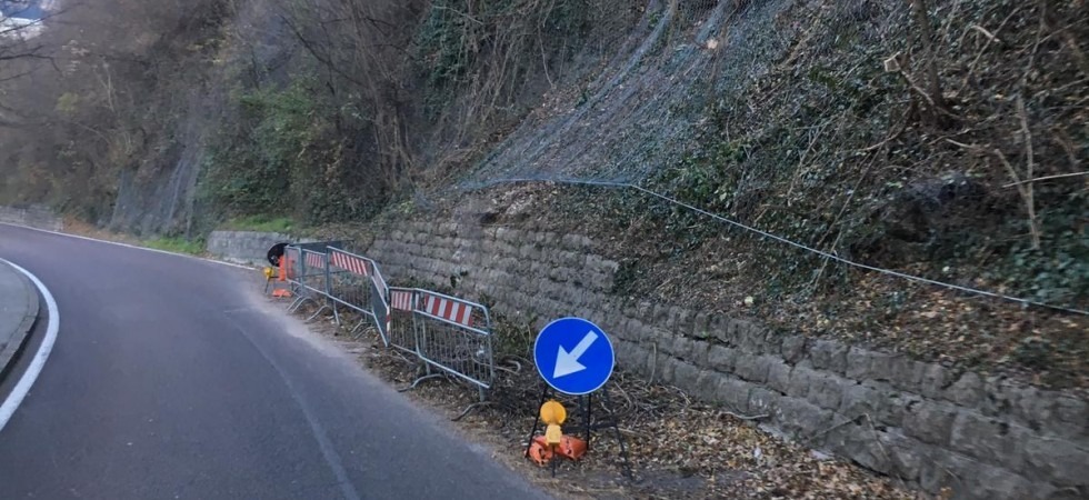 Via Vicenza, da ottobre c'è il senso unico alternato per una frana
